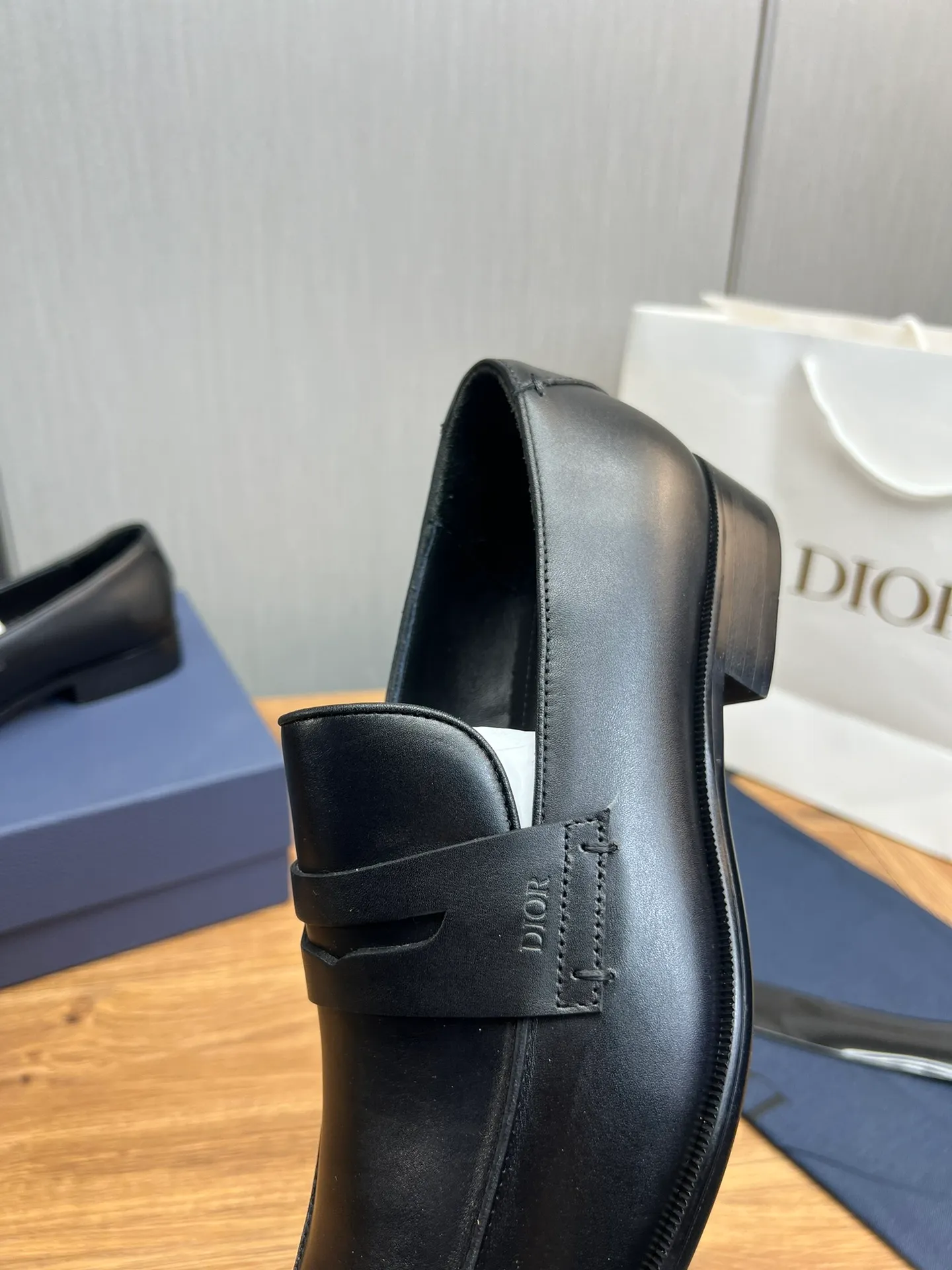 Men's men's shoes 💰540💰 Dior men's business casual leather shoes 👞all made of imported original brand leather, just to create a more comfortable wearing experience, upper: original cowhide ➕ imported cowhide lining, original non-slip and wear-resistant rubber outsole ✔️36-45 (45 non-returnable)